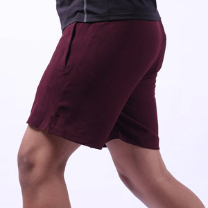 2025 Shorts d'entraînement de gymnastique décontractés pour hommes fabriqués au Pakistan matériau léger et doux au toucher couleur marron avec poche latérale - Product Image 3