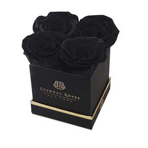 กล่องของขวัญทรงสี่เหลี่ยมเล็ก Lennox Midnight Black Roses ดอกไม้สดธรรมชาติคงสภาพตลอดกาล สำหรับวันวาเลนไทน์และวันแม่ - Product Image 1