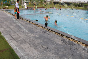 Le meilleur choix carreaux de calcaire vert vietnamien pierre de surface flammée moderne pour les villas, les sentiers et l'aménagement paysager de la cour - Product Image 3