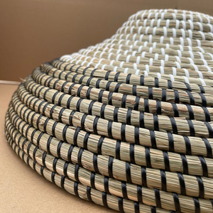 โคมไฟไม้ไผ่สานแบบยั่งยืนดีไซน์แบบเอเชียทำด้วยมือพร้อมหญ้าทะเลราคาโรงงานต่ำจากเวียดนาม - Product Image 2