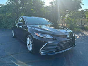 Voiture d'occasion abordable 2024 Toyota Camry LE LHD - Product Image 3