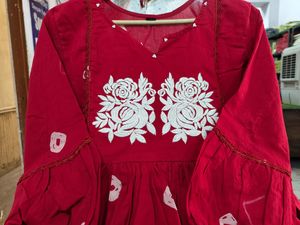 ชุดเสื้อกางเกงผ้าฝ้ายแท้พิมพ์ลายผ้าพันแผลที่สวยงามและเย็บปักถักร้อยพร้อมชุดกางเกงมาตรฐานจากนักออกแบบที่มีน้ำหนักมาก - Product Image 3