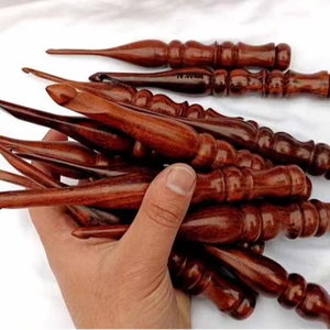 Juego de ganchos de ganchillo de madera ecológicos al por mayor indio agarre suave y cómodo para ganchillo fácil - Product Image 1