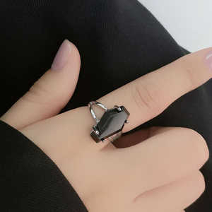 จูกูแหวนทรงเรขาคณิตสไตล์โกธิคพังก์สำหรับผู้หญิง ประดับพลอยสีดำ ชุบเงิน 925 เครื่องประดับแฟชั่นสำหรับงานปาร์ตี้และสวมใส่ในชีวิตประจำวัน - Product Image 2