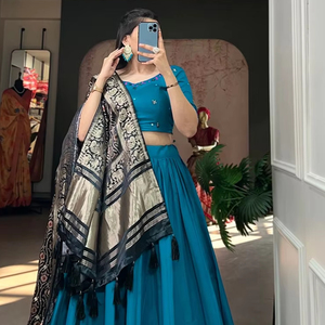 Elégant Gracieux Style Classique Mariage Lehenga Choli Exquis Penga Broderie Brillante Gaji Soie Longueur Sol pour Votre Spécial - Product Image 1