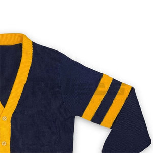 Sigma Delta Rho V-Shap เสื้อสเวตเตอร์ถักขนนุ่มมีกระดุมแบบเต็มปุ่ม - Product Image 4