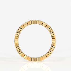 แหวนทอง 14K ประดับเพชรโมอิสซาไนต์ทรงกลม ดีไซน์รูปหัวใจแบบ Eternity Band - Product Image 4