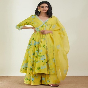 Salwar Kameez en coton imprimé floral jaune pour femmes, style traditionnel indien pakistanais, coupe ample, longueur au sol, décontracté, style estival - Product Image 2