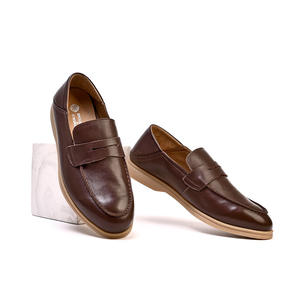 Chaussures Oxford en cuir de vachette pleine fleur avec talon amorti et design antidérapant, chaussures habillées pour hommes, chaussures en cuir - Product Image 1