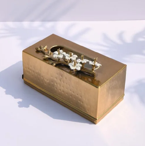 กล่องใส่กระดาษทิชชูโลหะสีทองขัดเงาแบบมินิมอลพร้อมดีไซน์ทรงสี่เหลี่ยมที่เรียบหรู มีจำหน่ายในราคาขายส่งในวันสุดท้ายนี้ - Product Image 3