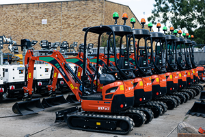 Excavadora Compacta Kubota U17-3a Roja con Cucharón de 0.03m³ y Sistema Hidráulico - Product Image 4