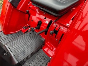 Ce FX-20D Yanmmar d'occasion est un petit tracteur avec un env. Moteur 20HP. Équipé d'un 4WD qui peut être commuté - Product Image 6