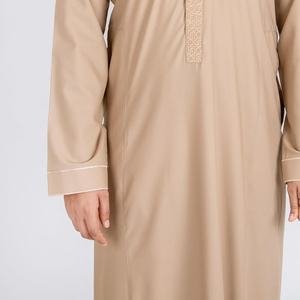 Vente chaude Hommes Thobe Jubbah Arabie Saoudite Dubaï Style Jubbah Thobe Logo Personnalisé Nouveau Style Hommes Jubbah Thobe - Product Image 6