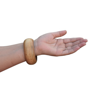Brazaletes de madera hechos a mano de tamaño personalizado para mujer, pulsera de madera Natural de diseño único, brazalete de moda, joyería - Product Image 3