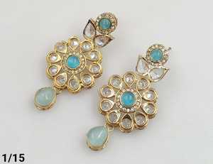 À la mode dernière fleur élégante Designer pierre & Kundan ensemble de boucles d'oreilles indien haute plaqué or bijoux Kundan boucle d'oreille ensemble femmes - Product Image 3