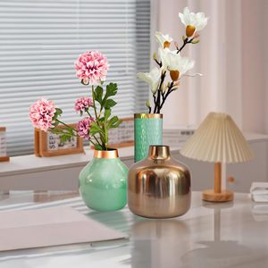 Jarrón de metal chapado en oro de lujo, maceta hecha a mano para decoración de bodas, centro de mesa para eventos y estilo interior moderno - Product Image 4