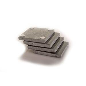 Sous-verres carrés en bois de noyer de couleur personnalisables durables et écologiques pour la décoration de table dans la maison, l'hôtel ou la cuisine - Product Image 1