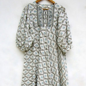 Nouvelle collection en gros Tie Dye Long Kaftan Demi-manches Rayonne Tissu Robe ample avec fente latérale Printemps Caftan Robes - Product Image 1