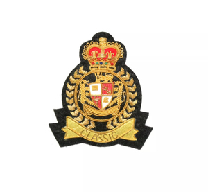 Nueva Etiqueta de insignias de Pvc de moda Proveedor de logotipo de goma Parches de goma de transferencia de calor personalizados Insignias de Pvc tela de sarga - Product Image 1