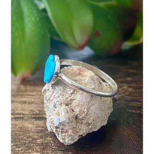 Navajo Handmade Boho <b>Statement</b> <b>Ring</b> Turquoise Sterling <b>Silver</b> Inlay Heart Gemstone <b>Ring</b> for Everyday Wear Natural Various Sizes - Product Image 4