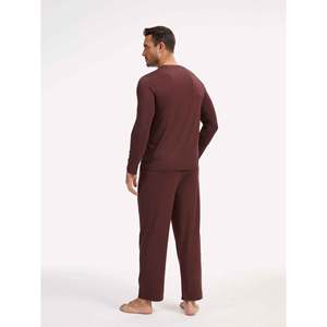 Ensemble de pyjama pour homme personnalisé de qualité supérieure, col en V, tissu en soie et coton respirant, logo personnalisé, vêtements de maison pour la saison printanière - Product Image 5