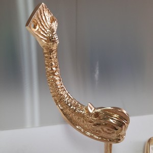 Les ensembles de salle de bain en métal de qualité supérieure, très vendus, ajoutent une touche d'élégance instantanée à vos habitudes quotidiennes de salle de bain. - Product Image 6