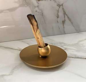 Placa de soporte de Palo Santo hecha a mano, portavelas de forma redonda de lujo dorado de latón sin plomo, portavelas antiguo de Palo Santo - Product Image 4