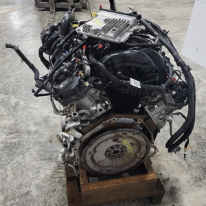 เครื่องยนต์ดีเซล Godzilla V8 ขนาด 7.3 ลิตร สำหรับรถบรรทุก F-250/F-350/F-450/F-550 Super Duty ชุดประกอบเปลี่ยนทดแทนพร้อมแรงบิด 485 ปอนด์-ฟุต - Product Image 3