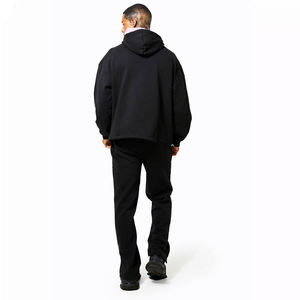 Vente en gros de survêtements élégants à fermeture éclair pour hommes de haute qualité avec logo personnalisé ornée de strass vêtements de sport d'hiver en vente - Product Image 3