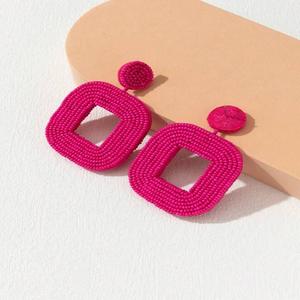 Boucles d'oreilles pendantes en perles de rocaille de style ethnique, faites à la main avec motif personnalisé - Product Image 4