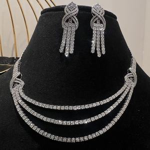 Ensemble de collier élégant en or 14 carats avec diamants naturels taille brillant certifiés IDGIL, collection de bijoux de luxe pour femmes - Product Image 1