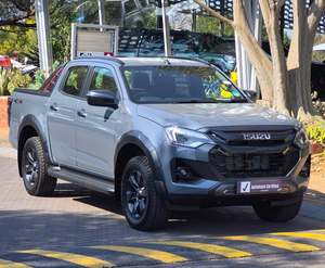 Pick-up d'occasion Gris D-Max 4x4 Double Cabine Diesel Automatique Turbo Jantes en alliage d'aluminium Sièges en tissu - Product Image 6