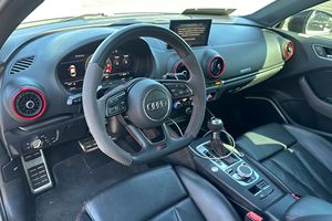 AUDI RS3 FULL OPTION, TITRE PROPRE, EN BON ÉTAT, À VENDRE - PRÊT À ÊTRE EXPÉDIÉ - LIVRAISON PORTE À PORTE - Product Image 2