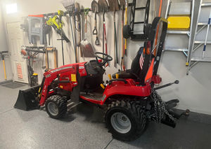 Tractor de Ruedas Usado AGCO Massey Ferguson 399 4WD de 50 HP con Transmisión de Engranajes, con Informe y 2 Años de Garantía - Origen Ontario - Product Image 3