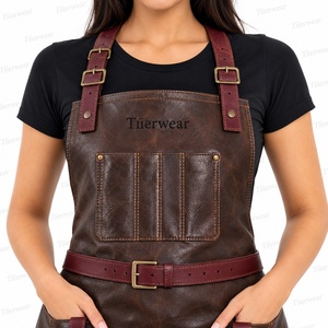 Tablier en cuir pour femme Tiierwear avec poches, sangle réglable, logo imprimé numériquement, détection par aiguille, fermeture à pression, idéal pour la restauration - Product Image 6