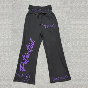 กางเกงวอร์มทรงขาบานเอวสองชั้นปักลายแบบกำหนดเอง สไตล์ลำลอง ทรงเข้ารูป แต่งขาด แฟชั่นลายปะติด กางเกงขายาวทรงกว้างสำหรับผู้ชาย - Product Image 5