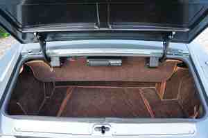 Clásico de Época Usado de Élite, As-to-n Ma-rt-in V8 de 1980 - Product Image 5