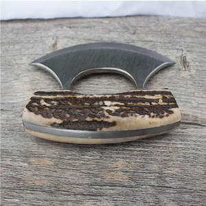 Couteau Ulu artisanal en acier Damas avec manche en corne de cerf - Product Image 4