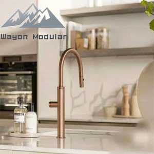 <span class=keywords><strong>Grifo</strong></span> de <span class=keywords><strong>Cocina</strong></span> Extraíble de Lujo en Oro Rosa Cepillado con Caño Giratorio de Arco Alto y Diseño de Manija Moleteada - Product Image 2