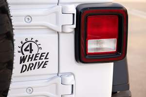 Wrangler Willys 4xe 2024, hybride rechargeable de 375 ch, 4x4, non modifié, appartenant à un propriétaire californien - Product Image 4