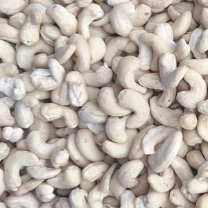 Offres Spéciales de noix de cajou de haute qualité W180 W240 W320 1 tonne de noix de cajou prix Santigo Vietnam OEM, ODM - Product Image 1