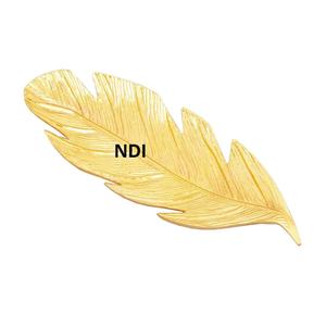 Plateau de service alimentaire en forme de feuille pour décoration de table Dessert ou serveur de fruits secs finition dorée plateau de service en métal article d'utilisation - Product Image 1