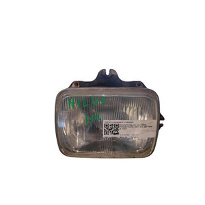 Phare avant droit TOYOTA HiLux Série 8111035260 2L (82>89) - Product Image 2