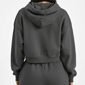 เสื้อฮู้ดครอปท็อปผู้หญิง ผ้าฟลีซคอตตอน 100% ล้างสีแบบแอซิดวอช สำหรับฤดูหนาว คุณภาพพรีเมียม น้ำหนักเบา สีพื้น รับผลิตแบบ OEM/ODM - Product Image 2