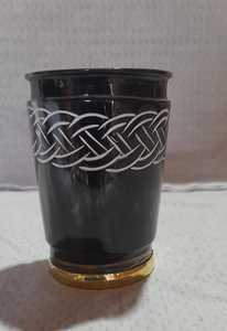 Vasos de cuerno tallados a mano hechos a medida con incrustaciones de latón ideales para uso de proveedores y tiendas de productos vikingos - Product Image 2