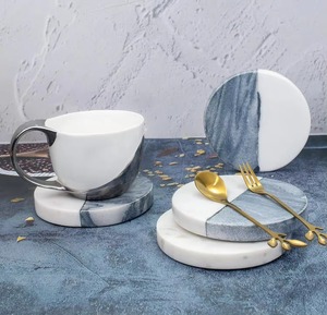 ชุดจานรองแก้วลายหินอ่อนทรงหกเหลี่ยมทำจากเรซินสำหรับเป็นของขวัญจากอินเดีย - Product Image 3