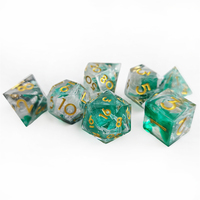 Grosir Set dadu Resin polihedral untuk dugeon dan naga permainan papan RPG Logo kustom Set dadu DND Resin Sharp Edge