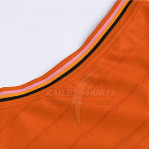 Tenues de basket-ball sublimées pour équipes sportives, uniformes personnalisés pour hommes, 100% polyester, séchage rapide, respirant, sans manches, haute qualité - Product Image 3