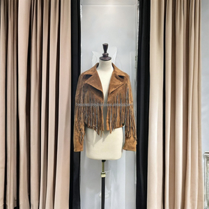 เสื้อแจ็คเก็ตหนังกลับสีน้ำตาลอ่อนลายทางสำหรับผู้หญิง ดีไซน์ทันสมัย พร้อมผ้าถักแบบระบายอากาศ สไตล์คาวเกิร์ลตะวันตกสำหรับฤดูหนาว - Product Image 5