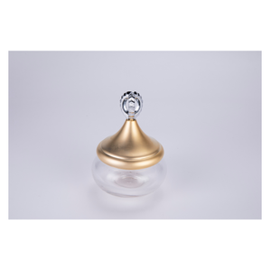 Flacon de parfum en métal avec pulvérisateur à pompe et bouchon magnétique - Product Image 2